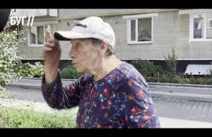 У Володимирі на багатоповерхівці зірвало дах: комунальники усувають наслідки негоди (ВІДЕО) У Володимирі на багатоповерхівці зірвало дах: комунальники усувають наслідки негоди (ВІДЕО)