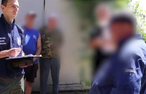 Катували цивільних на Харківщині: Шістьом рашистам повідомлено про підозру. ВIДЕО Катували-цивільних-на-Харківщині:-Шістьом-рашистам-повідомлено-про-підозру.-ВiДЕО