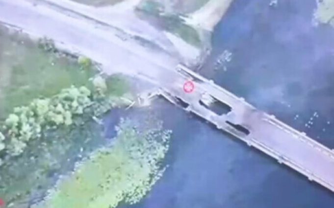 Удар КАБами по мостових переправах РФ на Курщині. ВIДЕО Удар-КАБами-по-мостових-переправах-РФ-на-Курщині.-ВiДЕО