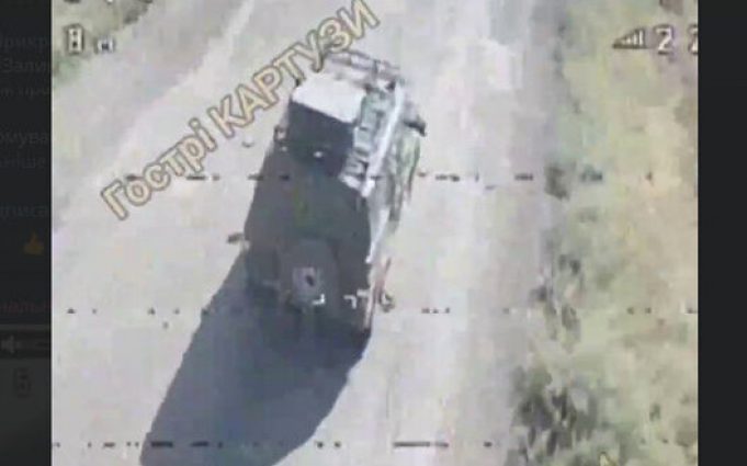 Знищення дронами логістичного транспорту окупантів на Харківщині. ВIДЕО Знищення-дронами-логістичного-транспорту-окупантів-на-Харківщині.-ВiДЕО