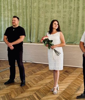 Привітали-новопризначену-директорку-Нововолинського-ліцею-№8
