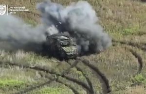 Прикордонники знищили бронетранспортер, гармату окупантів на Краматорському напрямку. ВIДЕО Прикордонники-знищили-бронетранспортер,-гармату-окупантів-на-Краматорському-напрямку.-ВiДЕО