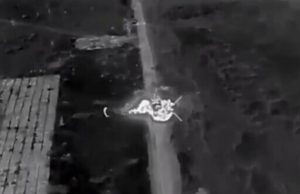 Десантники 79-ї бригади скидами з дронів знищують групи піхоти окупантів. ВIДЕО Десантники-79-ї-бригади-скидами-з-дронів-знищують-групи-піхоти-окупантів.-ВiДЕО