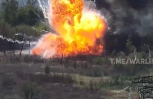 Потужна детонація російської БМП-2 на Донеччині. ВIДЕО Потужна-детонація-російської-БМП-2-на-Донеччині.-ВiДЕО