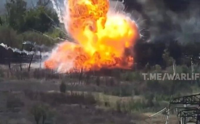 Потужна детонація російської БМП-2 на Донеччині. ВIДЕО Потужна-детонація-російської-БМП-2-на-Донеччині.-ВiДЕО
