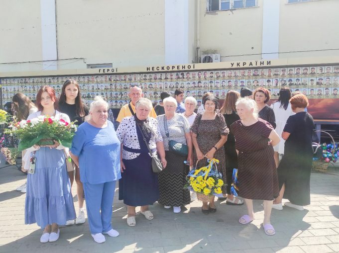 Нововолинська громада долучилась до пам’ятного заходу «Час не лікує» у Луцьку Нововолинська-громада-долучилась-до-пам’ятного-заходу-«Час-не-лікує»-у-Луцьку