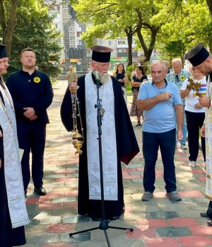 У-Нововолинську-молитовно-вшанували-пам’ять-загиблих-Захисників У-Нововолинську-молитовно-вшанували-пам’ять-загиблих-Захисників
