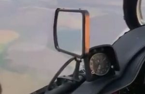 Українські пілоти гелікоптера Мі-24 збили у повітрі російський дрон-камікадзе. ВIДЕО Українські-пілоти-гелікоптера-Мі-24-збили-у-повітрі-російський-дрон-камікадзе.-ВiДЕО