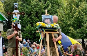 Попрощалися з Героєм Іваном Котюком Сьогодні Нововолинська громада знову схилила голови у скорботі. Назавжди попрощалися з Героєм Іваном Котюком.