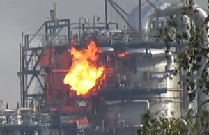 Атака дронів на Москву: є займання на нафтопереробному заводі. ВIДЕО Атака-дронів-на-Москву:-є-займання-на-нафтопереробному-заводі.-ВiДЕО