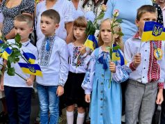 Перший дзвоник у Нововолинській громаді: фоторепортаж Перший-дзвоник-у-Нововолинській-громаді:-фоторепортаж