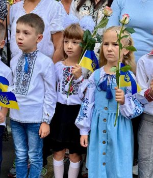 Перший-дзвоник-у-Нововолинській-громаді:-фоторепортаж Перший-дзвоник-у-Нововолинській-громаді:-фоторепортаж