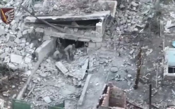 Десантники 79 бригади ліквідували штурмову групу російських загарбників. ВIДЕО Десантники-79-бригади-ліквідували-штурмову-групу-російських-загарбників.-ВiДЕО