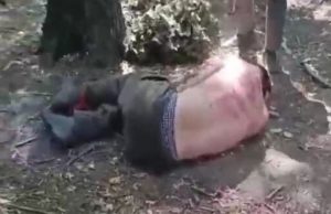 Російський командир до втрати свідомості побив палицями свого солдата: “Гвоздь забей ему в руку и... Російський-командир-до-втрати-свідомості-побив-палицями-свого-солдата:-“Гвоздь-забей-ему-в-руку-и.