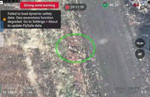 Російський загарбник не став чекати атаки українського дрона і застрелився з автомата. ВIДЕО Російський-загарбник-не-став-чекати-атаки-українського-дрона-і-застрелився-з-автомата.-ВiДЕО