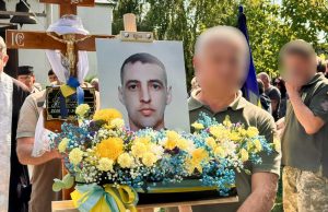 Нововолинська громада попрощалася із Захисником України Миколою Селещуком Нововолинська-громада-попрощалася-із-Захисником-України-Миколою-Селещуком