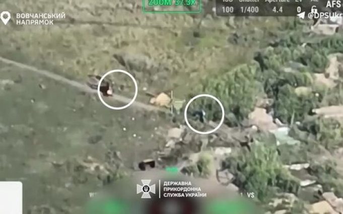 Прикордонники знищили ворожі позиції і ліквідували трьох окупантів під Вовчанськом. ВIДЕО Прикордонники-знищили-ворожі-позиції-і-ліквідували-трьох-окупантів-під-Вовчанськом.-ВiДЕО