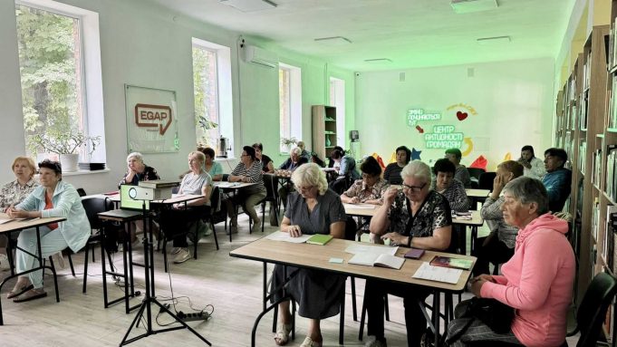 Розпочався курс цифрової грамотності: понад 20 людей елегантного віку долучилися до занять Розпочався-курс-цифрової-грамотності:-понад-20-людей-елегантного-віку-долучилися-до-занять