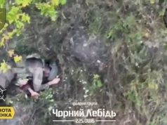 Окупант закладає під голову гранату і укорочує собі віку на полі бою. ВIДЕО 18+ Окупант-закладає-під-голову-гранату-і-укорочує-собі-віку-на-полі-бою.-ВiДЕО-18+