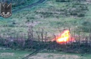 Бійці 24-ї ОМБр дронами знищують окупантів на мотоциклах, квадроциклах і баггі. ВIДЕО Бійці-24-ї-ОМБр-дронами-знищують-окупантів-на-мотоциклах,-квадроциклах-і-баггі.-ВiДЕО