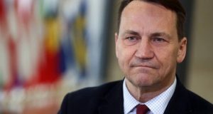 Глава МЗС Польщі Сікорський прибув із візитом до України. ВIДЕО Глава-МЗС-Польщі-Сікорський-прибув-із-візитом-до-України.-ВiДЕО