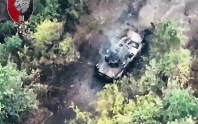 Бійці 63 ОМБр вщент знищили танк Т-72Б1 окупантів на Луганщині. ВIДЕО Бійці-63-ОМБр-вщент-знищили-танк-Т-72Б1-окупантів-на-Луганщині.-ВiДЕО