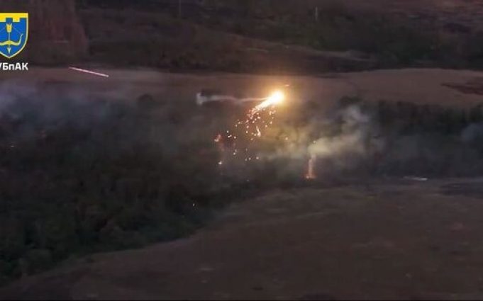 Воїни 118 ОБрТрО використали проти російських загарбників новий дрон-дракон. ВIДЕО Воїни-118-ОБрТрО-використали-проти-російських-загарбників-новий-дрон-дракон.-ВiДЕО