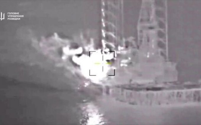 Кадри рейду ГУР у Чорному морі, під час якого було знищено ворожий Су-30. ВIДЕО Кадри-рейду-ГУР-у-Чорному-морі,-під-час-якого-було-знищено-ворожий-Су-30.-ВiДЕО
