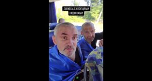 “Ми захопили частину Курської області. – Ого!”, – звільнені з російського полону воїни дізнаються про... “Ми-захопили-частину-Курської-області-–-Ого!”,-–-звільнені-з-російського-полону-воїни-дізнаються-про.