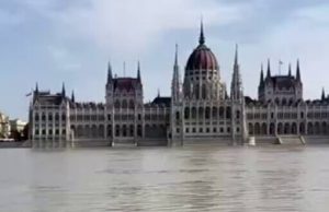 Дунай вийшов із берегів в Угорщині: Вода дісталася будівлі парламенту. ВIДЕО Дунай-вийшов-із-берегів-в-Угорщині:-Вода-дісталася-будівлі-парламенту.-ВiДЕО