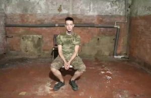 Російський солдат про те, як їх залякували: “Говорили, что в украинском плену отрезают нос и... Російський-солдат-про-те,-як-їх-залякували:-“Говорили,-что-в-украинском-плену-отрезают-нос-и.