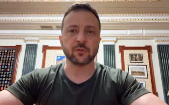 Зеленський подякував усім залученим до удару по Торопцю: Така влучність, що надихає. ВIДЕО Зеленський-подякував-усім-залученим-до-удару-по-Торопцю:-Така-влучність,-що-надихає.-ВiДЕО