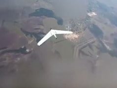FPV-дрон збиває російський безпілотник “Zala” в районі Кліщіївки. ВIДЕО fpv-дрон-збиває-російський-безпілотник-“zala”-в-районі-Кліщіївки.-ВiДЕО
