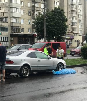 Умовний-термін-і-200-тисяч-компенсації:-у-Луцьку-покарали-пенсіонера,-який-на-смерть-збив-жінку