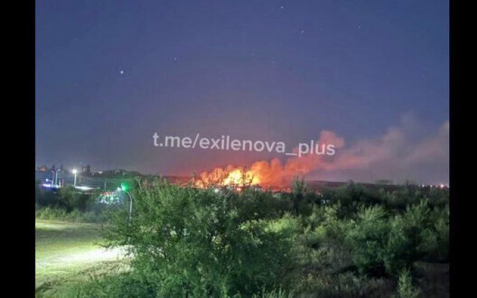 У Ростовській області РФ вночі лунали вибухи, виникла пожежа. ВIДЕО У-Ростовській-області-РФ-вночі-лунали-вибухи,-виникла-пожежа.-ВiДЕО