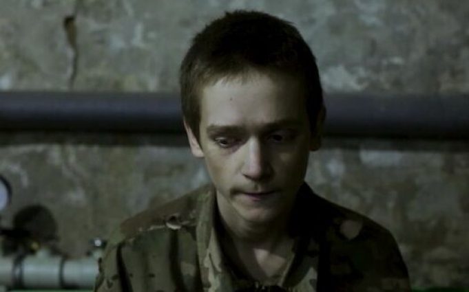 Полонений окупант шкодує, що пішов на війну: “Извини, мам, что подписал этот контракт – думал,... Полонений-окупант-шкодує,-що-пішов-на-війну:-“Извини,-мам,-что-подписал-этот-контракт-–-думал,.