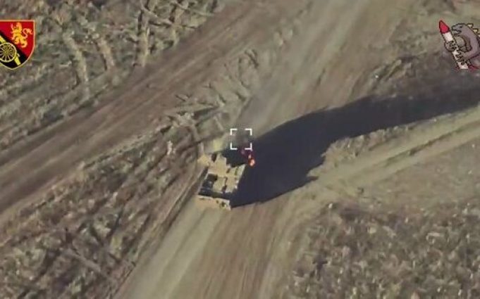 Знищення ворожої РЛС “Зоопарк-1М” на Східному напрямку. ВIДЕО із безпілотника Знищення-ворожої-РЛС-“Зоопарк-1М”-на-Східному-напрямку.-ВiДЕО-із-безпілотника