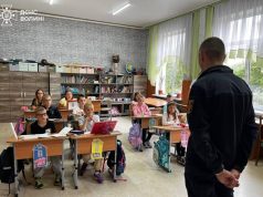 Триває профілактична робота у закладах освіти Володимирського району