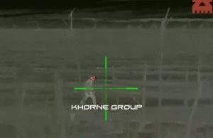 Український снайпер ліквідував російського загарбника. ВIДЕО Український-снайпер-ліквідував-російського-загарбника.-ВiДЕО