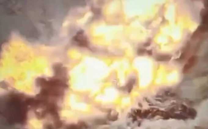 Детонація боєкомплекту російської РСЗВ БМ-21 “Град” на Запорізькому напрямку. ВIДЕО Детонація-боєкомплекту-російської-РСЗВ-БМ-21-“Град”-на-Запорізькому-напрямку.-ВiДЕО
