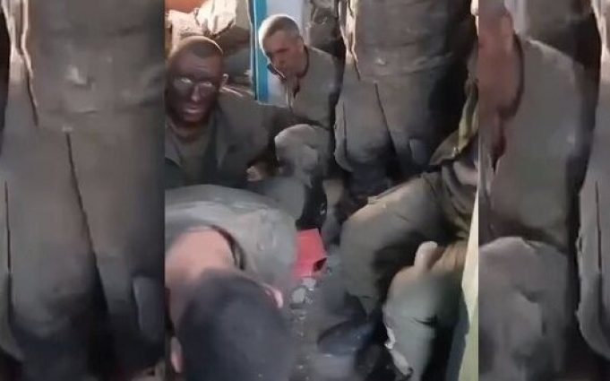 Бійці полонили вісьмох окупантів на східному напрямку. ВIДЕО Бійці-полонили-вісьмох-окупантів-на-східному-напрямку.-ВiДЕО