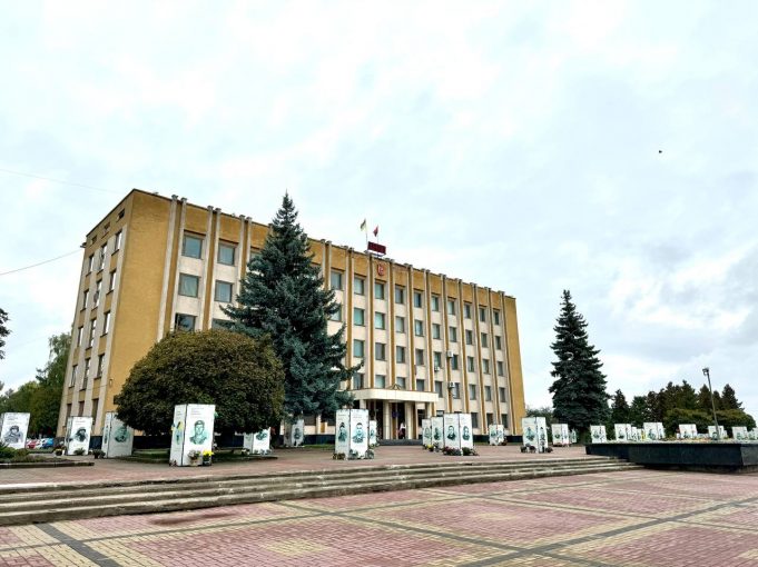 У жовтні відбудеться позачергова сесія Нововолинської міської ради У-жовтні-відбудеться-позачергова-сесія-Нововолинської-міської-ради