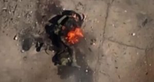 Окупант загорівся і вибухнув на полі бою. ВIДЕО 18+ Окупант-загорівся-і-вибухнув-на-полі-бою.-ВiДЕО-18+
