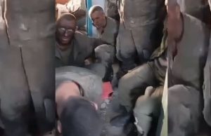 Бійці полонили вісьмох окупантів на східному напрямку. ВIДЕО Бійці-полонили-вісьмох-окупантів-на-східному-напрямку.-ВiДЕО