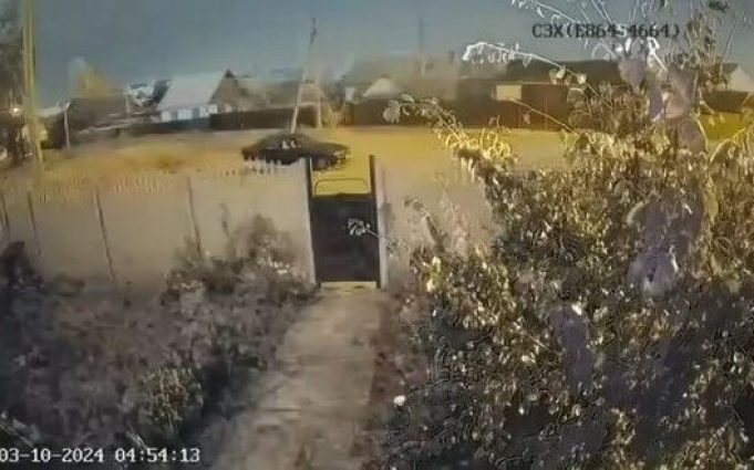 Росія атакувала білоруське місто Калинковичі ударним БПЛА “Shahed-136”. ВIДЕО Росія-атакувала-білоруське-місто-Калинковичі-ударним-БПЛА-“shahed-136”.-ВiДЕО