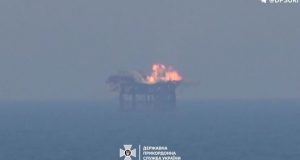 У ДПСУ показали кадри боїв за газовидобувні вежі поблизу Зміїного. ВIДЕО У-ДПСУ-показали-кадри-боїв-за-газовидобувні-вежі-поблизу-Зміїного.-ВiДЕО