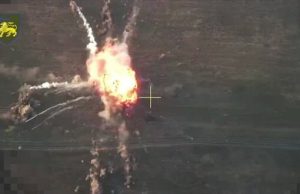 Воїни 60 ОМБр з безпілотника спостерігають за детонацією боєкомплекту танка. ВIДЕО Воїни-60-ОМБр-з-безпілотника-спостерігають-за-детонацією-боєкомплекту-танка.-ВiДЕО