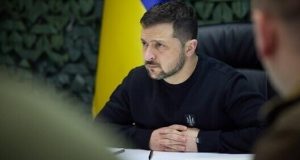Лише цього тижня РФ застосувала проти України понад 800 КАБів, майже 400 ударних БпЛА та... Лише-цього-тижня-РФ-застосувала-проти-України-понад-800-КАБів,-майже-400-ударних-БпЛА-та.
