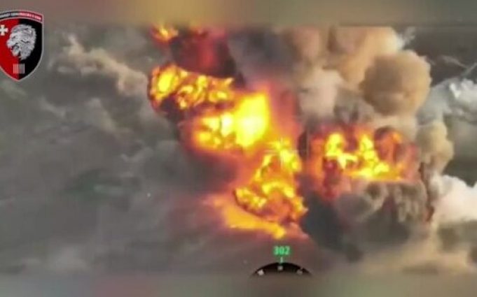 Бійці 63 ОМБр відбили ворожий штурм і знищили БМП, БТР і танк-сарай окупантів. ВIДЕО Бійці-63-ОМБр-відбили-ворожий-штурм-і-знищили-БМП,-БТР-і-танк-сарай-окупантів.-ВiДЕО
