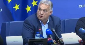 Угорський опозиціонер Гєкіцкі – Орбану: “За яку суму ви зрадили країну? Він продався Путіну і... Угорський-опозиціонер-Гєкіцкі-–-Орбану:-“За-яку-суму-ви-зрадили-країну?-Він-продався-Путіну-і.
